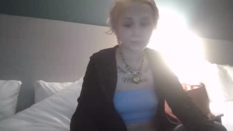 Snapshot of perfectly222peachy chatting on 12.21.25 perfectly222peachy online show from 12.21.25