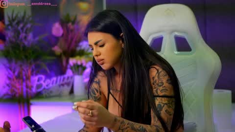 Snapshot of perfectt33n chatting on 11.05.25 Dee online show from 11.05.25