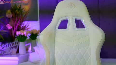 Snapshot of perfectt33n chatting on 11.11.25 Dee online show from 11.11.25