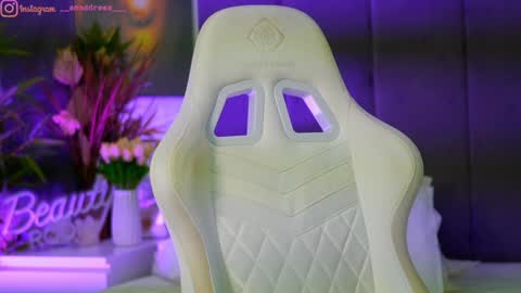 Snapshot of perfectt33n chatting on 11.14.25 Dee online show from 11.14.25