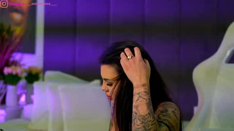 Snapshot of perfectt33n chatting on 11.20.25 Dee online show from 11.20.25