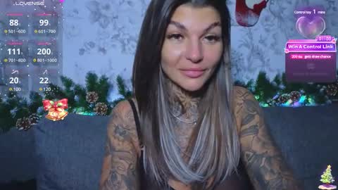 Snapshot of perfecttbaby77n chatting on 12.23.24 Anna online show from 12.23.24