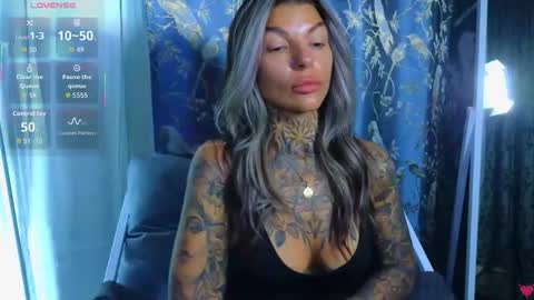 Snapshot of perfecttbaby77n chatting on 10.28.25 Anna online show from 10.28.25