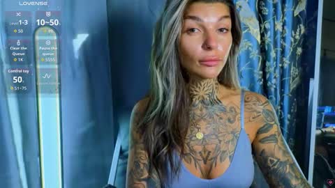 Snapshot of perfecttbaby77n chatting on 11.02.25 Anna online show from 11.02.25