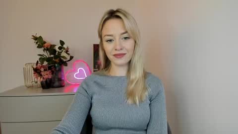 Snapshot of perfectxcindy chatting on 12.15.24 Cindy online show from 12.15.24