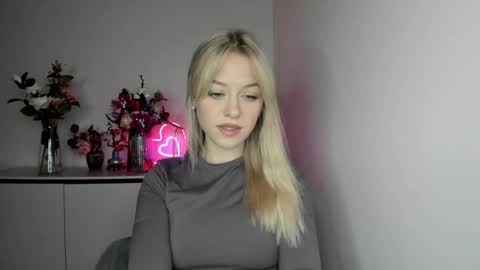 Snapshot of perfectxcindy chatting on 03.11.25 Cindy online show from 03.11.25