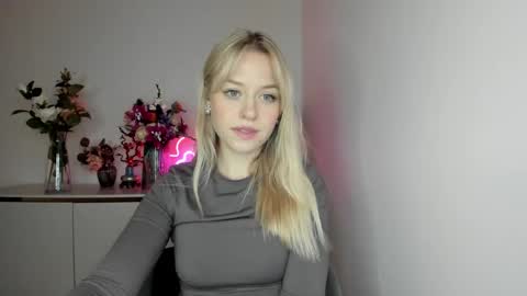 Snapshot of perfectxcindy chatting on 03.11.25 Cindy online show from 03.11.25