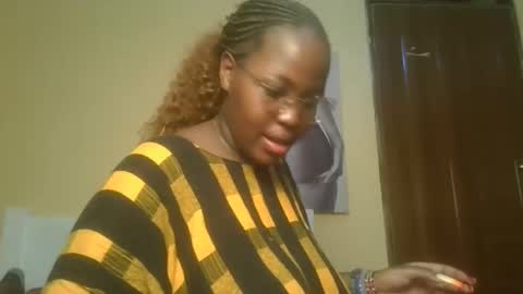 Snapshot of periwinkle20 chatting on 11.14.25 Taurus online show from 11.14.25