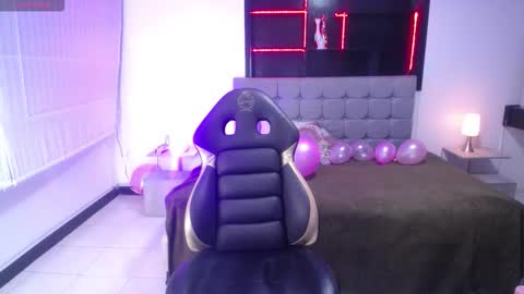 perla_lovely online show from 02.15.26