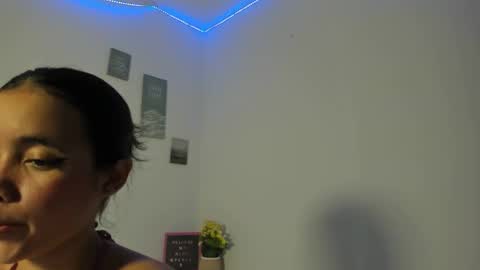Snapshot of perla_mistc chatting on 12.03.25 Perla mistc online show from 12.03.25