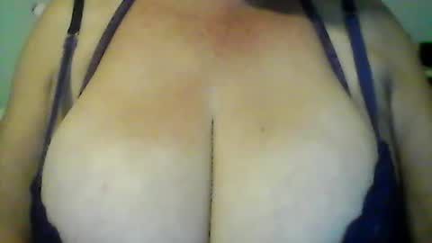 perlita070822 online show from 07.22.26