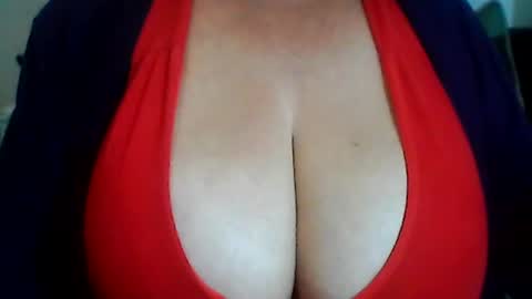 perlita070822 online show from 07.28.26