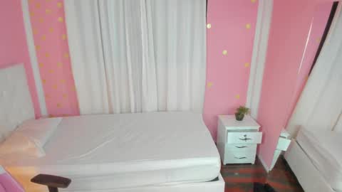 Marie online show from 11.04.25