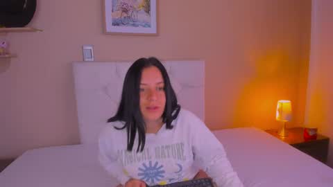 Snapshot of persefone_saira chatting on 04.25.26 Marie online show from 04.25.26