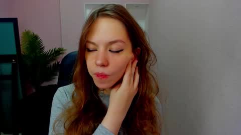 horror flying on the wings of the night.... online show from 12.05.25