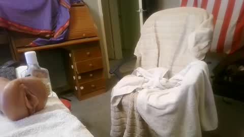 Snapshot of perthguy007 chatting on 10.13.25 Viking-reigns online show from 10.13.25