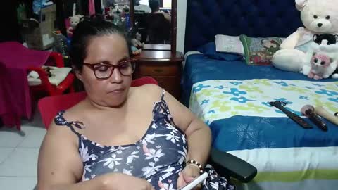 Snapshot of pervert_mommy_x chatting on 12.07.24 SAMY online show from 12.07.24