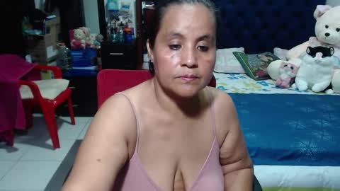 Snapshot of pervert_mommy_x chatting on 12.09.24 SAMY online show from 12.09.24