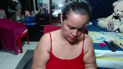 Snapshot of pervert_mommy_x chatting on 12.13.24 SAMY online show from 12.13.24