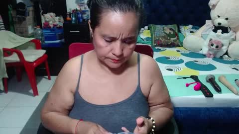 Snapshot of pervert_mommy_x chatting on 12.23.24 SAMY online show from 12.23.24