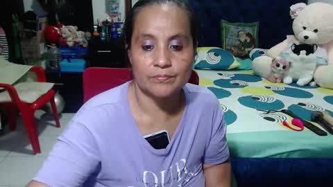 Snapshot of pervert_mommy_x chatting on 12.24.24 SAMY online show from 12.24.24