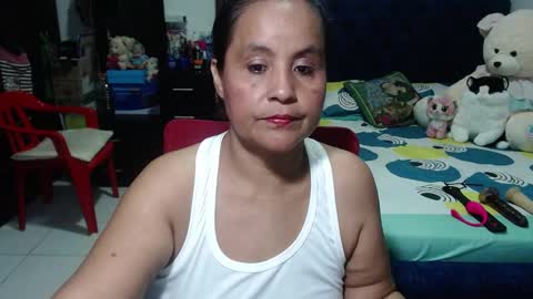 Snapshot of pervert_mommy_x chatting on 12.26.24 SAMY online show from 12.26.24