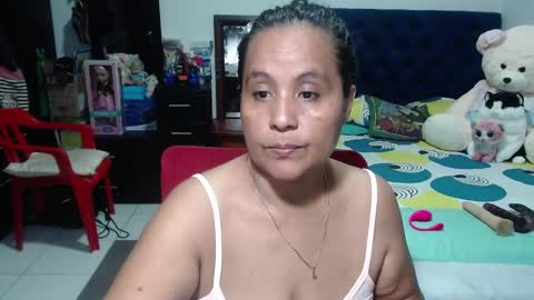 Snapshot of pervert_mommy_x chatting on 12.29.24 SAMY online show from 12.29.24