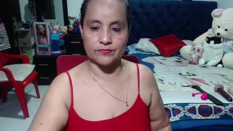 Snapshot of pervert_mommy_x chatting on 01.11.25 SAMY online show from 01.11.25