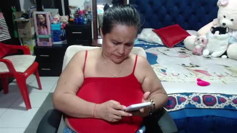 Snapshot of pervert_mommy_x chatting on 01.11.25 SAMY online show from 01.11.25
