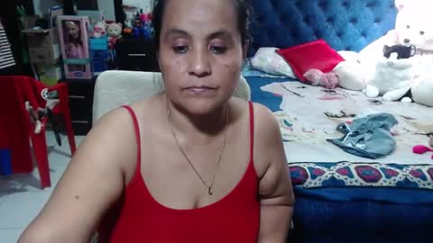 Snapshot of pervert_mommy_x chatting on 01.11.25 SAMY online show from 01.11.25