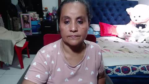 Snapshot of pervert_mommy_x chatting on 01.19.25 SAMY online show from 01.19.25