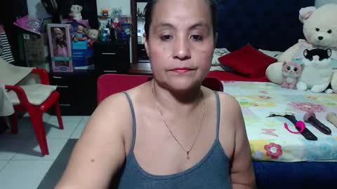 Snapshot of pervert_mommy_x chatting on 01.22.25 SAMY online show from 01.22.25