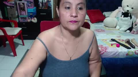 Snapshot of pervert_mommy_x chatting on 02.07.25 SAMY online show from 02.07.25