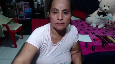 Snapshot of pervert_mommy_x chatting on 02.11.25 SAMY online show from 02.11.25