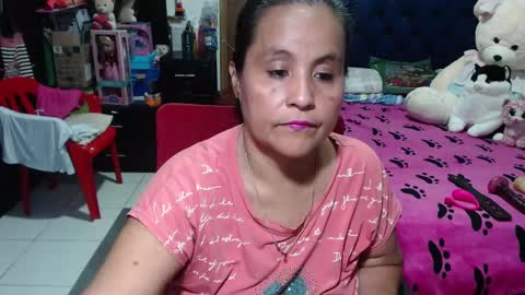 Snapshot of pervert_mommy_x chatting on 02.14.25 SAMY online show from 02.14.25