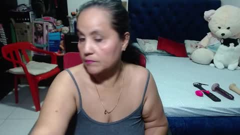 Snapshot of pervert_mommy_x chatting on 03.01.25 SAMY online show from 03.01.25