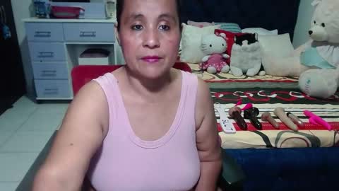 Snapshot of pervert_mommy_x chatting on 09.15.25 SAMY online show from 09.15.25