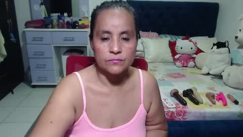 Snapshot of pervert_mommy_x chatting on 10.01.25 SAMY online show from 10.01.25