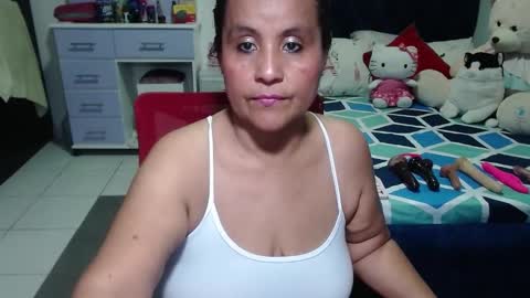 Snapshot of pervert_mommy_x chatting on 10.03.25 SAMY online show from 10.03.25