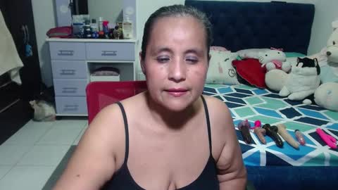 Snapshot of pervert_mommy_x chatting on 10.13.25 SAMY online show from 10.13.25