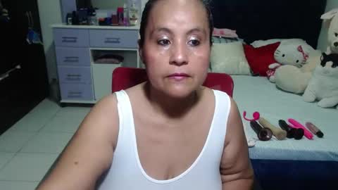 Snapshot of pervert_mommy_x chatting on 10.17.25 SAMY online show from 10.17.25