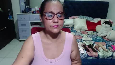 Snapshot of pervert_mommy_x chatting on 10.20.25 SAMY online show from 10.20.25