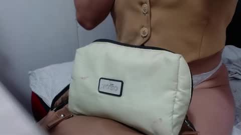 Snapshot of pervertt_nicole chatting on 02.16.25 Nicole online show from 02.16.25