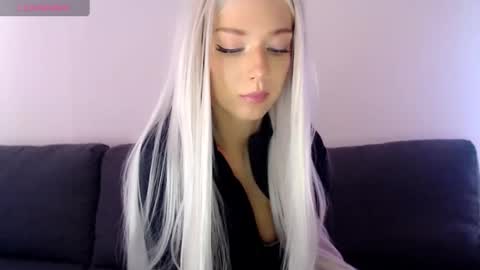 Snapshot of pervyblonde chatting on 02.09.25 Isabella online show from 02.09.25