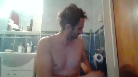 Snapshot of peshtic20 chatting on 10.27.25 peshtic20 online show from 10.27.25