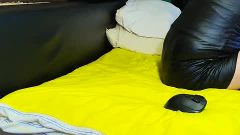 Snapshot of peter196888 chatting on 10.25.25 peter196888 online show from 10.25.25