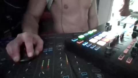 peter26795 online show from 09.14.25