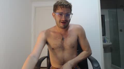 Snapshot of peter_x_annaud chatting on 01.13.25 FELIPE online show from 01.13.25