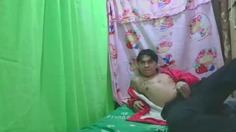 Snapshot of peteresmitd17 chatting on 12.14.25 peteresmitd17 online show from 12.14.25