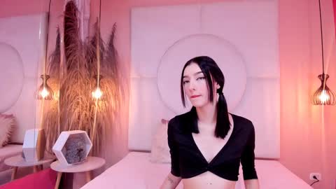 Snapshot of petiite_aliice chatting on 01.27.25 Alice online show from 01.27.25